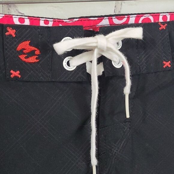 Billabong Black Boardshorts Red Trim Surfer Girl Sport Spellout Swim Shorts - Picture 6 of 10